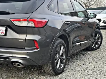 FORD Kuga 2.5 Duratec Plug In Hybrid ST Line X