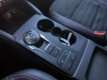 FORD Kuga 2.5 Duratec Plug In Hybrid ST Line X