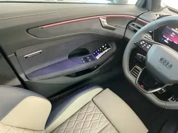 Audi A6 Avant TFSI quattro S line EXCLUSIVE