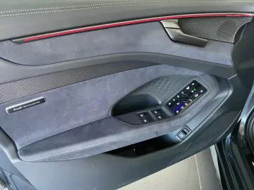 Audi A6 Avant TFSI quattro S line EXCLUSIVE