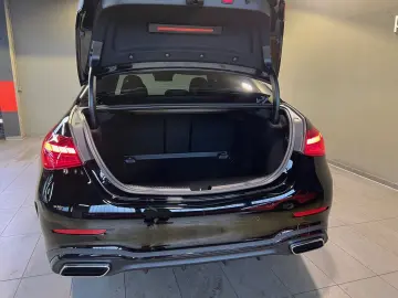 MERCEDES-BENZ C 300 d AMG Distr NAVI Ambiente