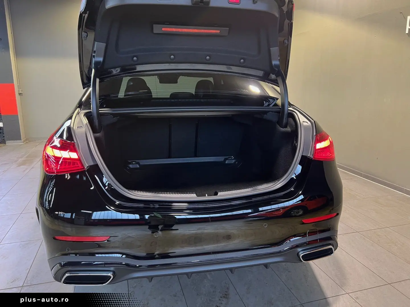 MERCEDES-BENZ C 300 d AMG Distr NAVI Ambiente