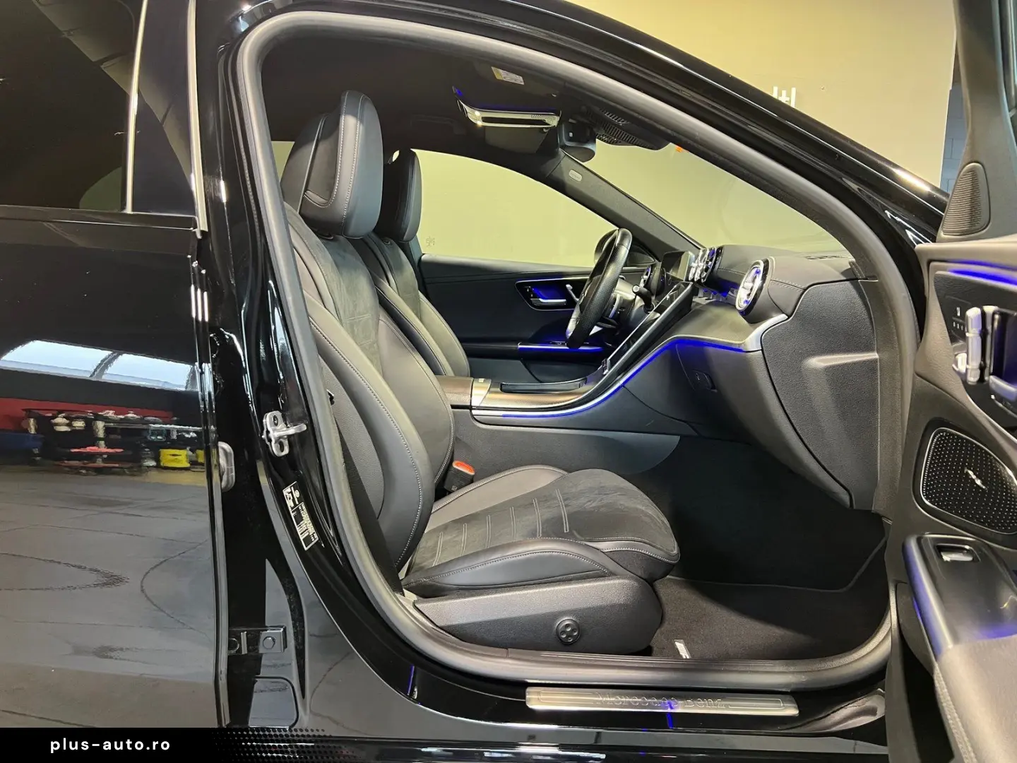 MERCEDES-BENZ C 300 d AMG Distr NAVI Ambiente