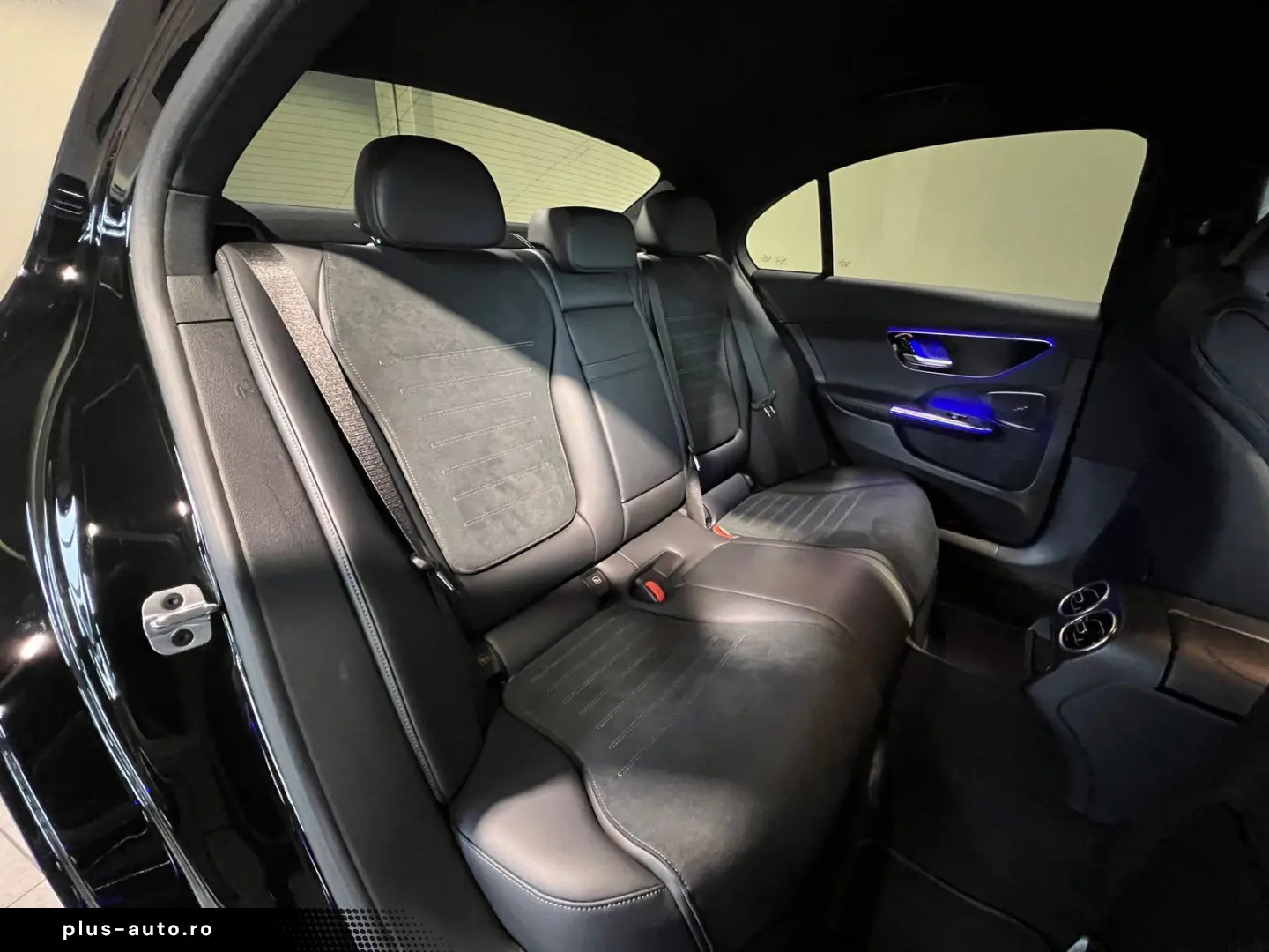 MERCEDES-BENZ C 300 d AMG Distr NAVI Ambiente