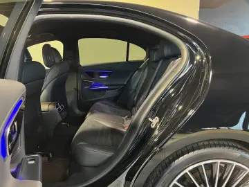 MERCEDES-BENZ C 300 d AMG Distr NAVI Ambiente