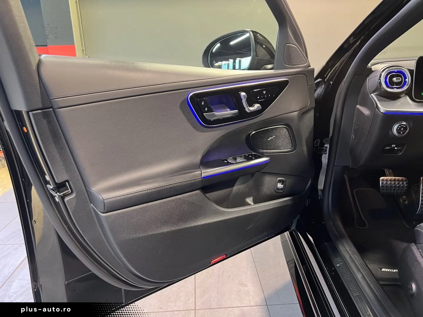 MERCEDES-BENZ C 300 d AMG Distr NAVI Ambiente