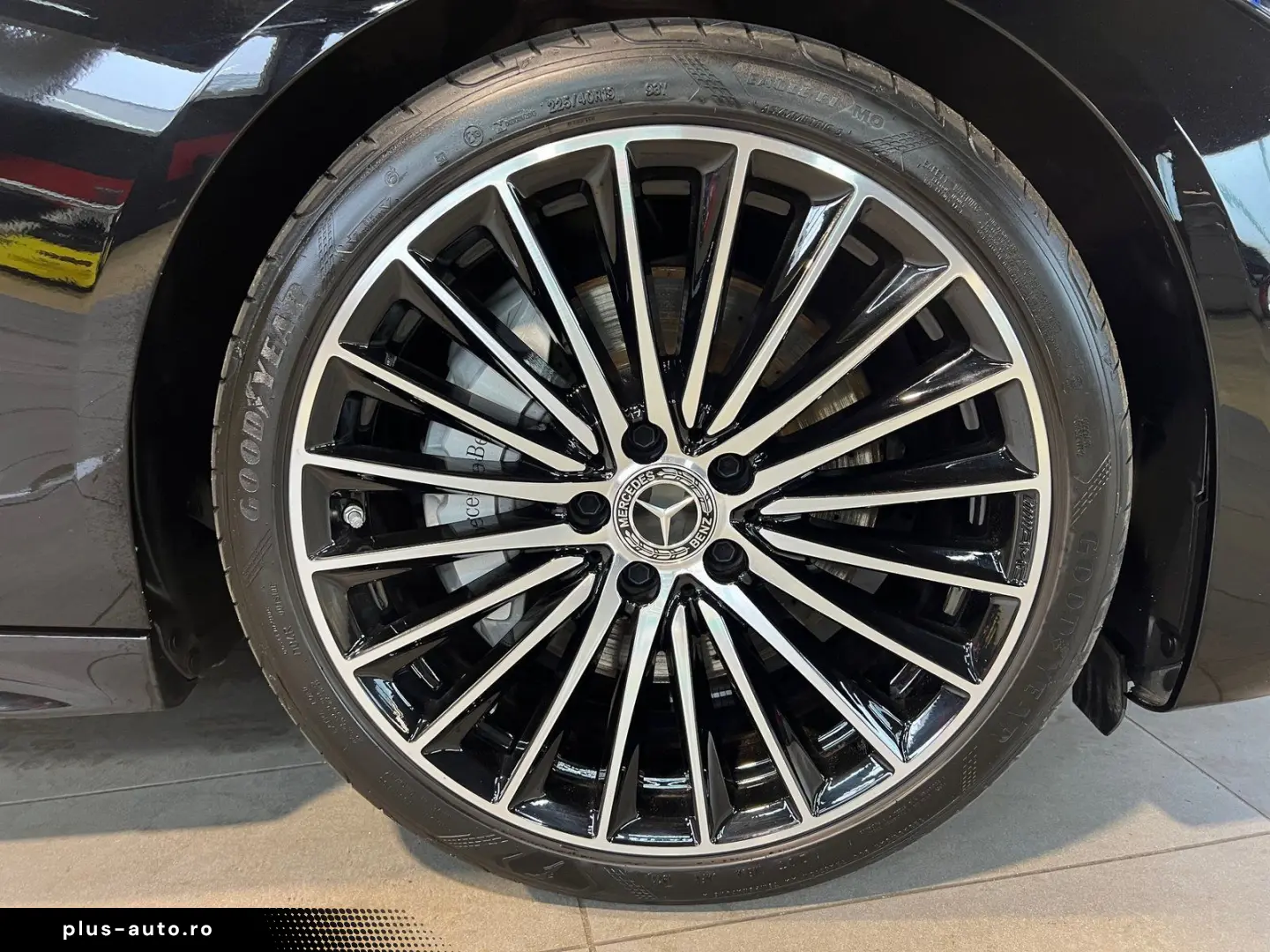 MERCEDES-BENZ C 300 d AMG Distr NAVI Ambiente