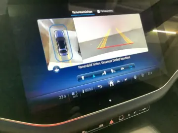 MERCEDES-BENZ E 200 Limousine SUPERSCREEN AMG NIGHT 360