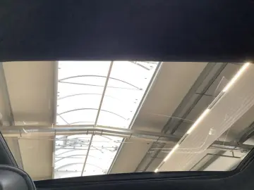 MERCEDES-BENZ E 200 Limousine SUPERSCREEN AMG NIGHT 360