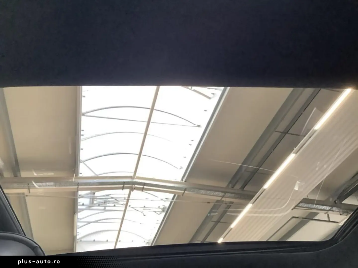 MERCEDES-BENZ E 200 Limousine SUPERSCREEN AMG NIGHT 360