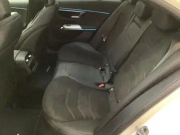 MERCEDES-BENZ E 200 Limousine SUPERSCREEN AMG NIGHT 360