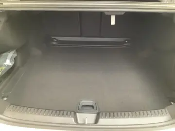 MERCEDES-BENZ E 200 Limousine SUPERSCREEN AMG NIGHT 360