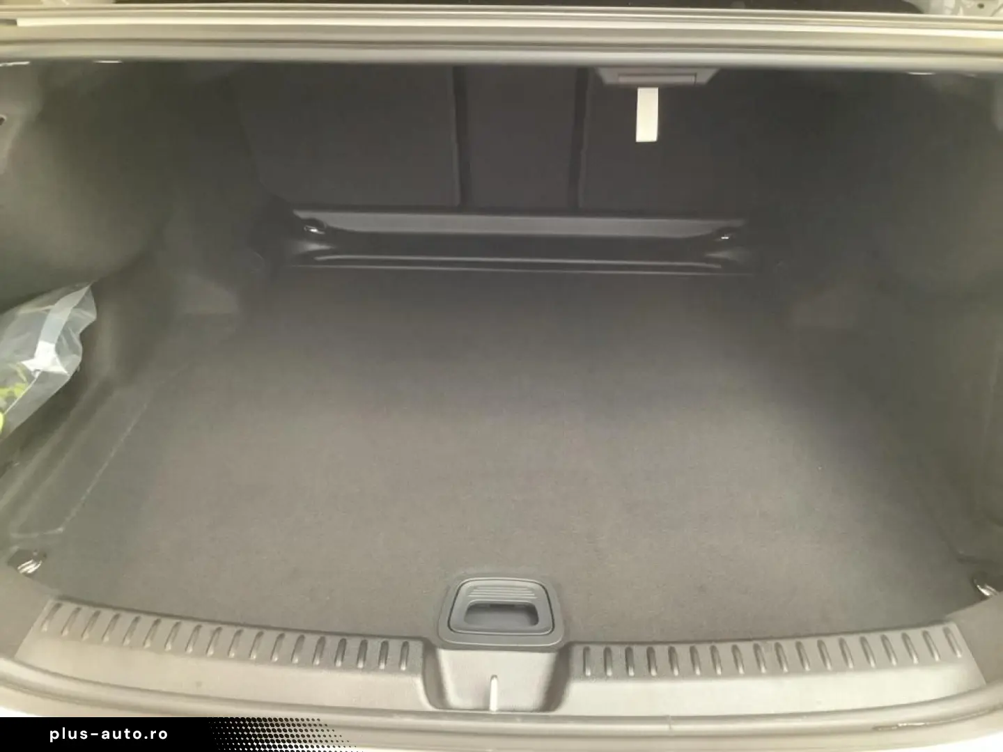 MERCEDES-BENZ E 200 Limousine SUPERSCREEN AMG NIGHT 360