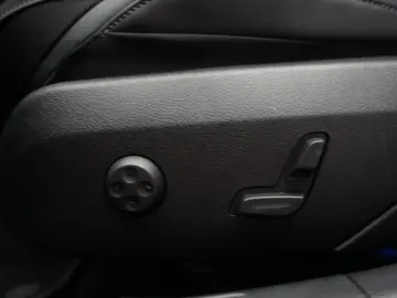 MERCEDES-BENZ C 220 d 9G-Tronic AMG Navi