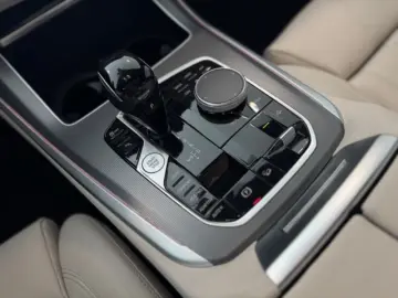 BMW X5 xDrive 40d M-Sport HiFi DAB Pano Navi Leder A