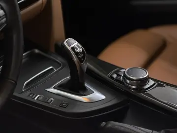 BMW Seria 3 320d xDrive Luxury Line