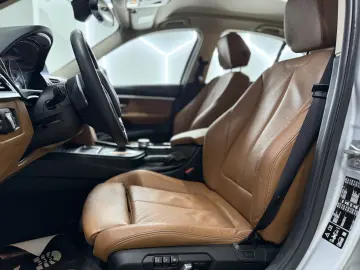 BMW Seria 3 320d xDrive Luxury Line