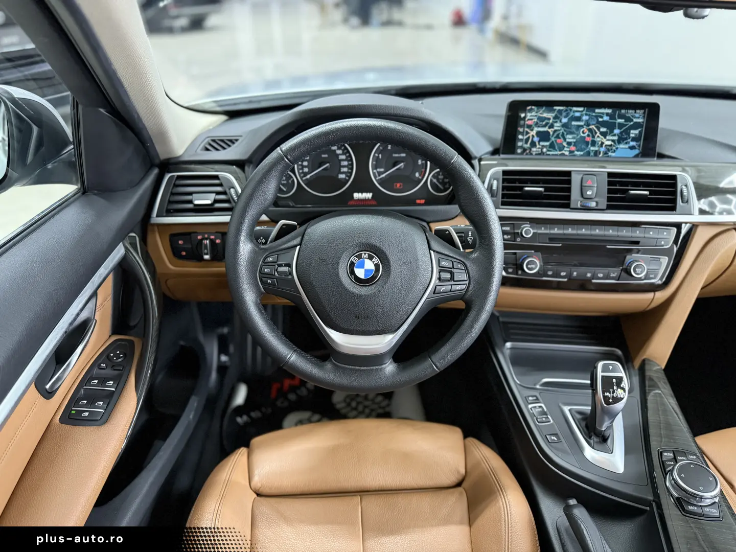 BMW Seria 3 320d xDrive Luxury Line