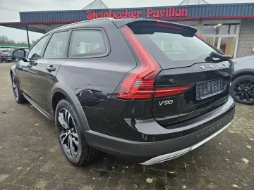 VOLVO V90 Cross Country Pro AWD AHK LED LEDER XENIUM