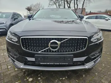VOLVO V90 Cross Country Pro AWD AHK LED LEDER XENIUM