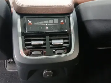 VOLVO XC90 Inscription Expression Recharge Plug-In Hyb