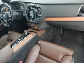 VOLVO XC90 Inscription Expression Recharge Plug-In Hyb