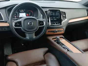 VOLVO XC90 Inscription Expression Recharge Plug-In Hyb