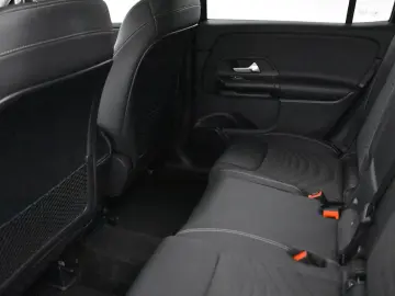 MERCEDES-BENZ GLB 180d 8G Style