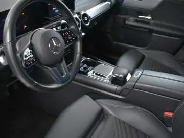MERCEDES-BENZ GLB 180d 8G Style
