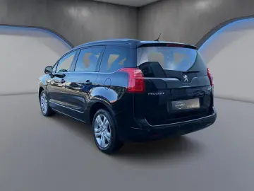 PEUGEOT 5008     7 LOCURI