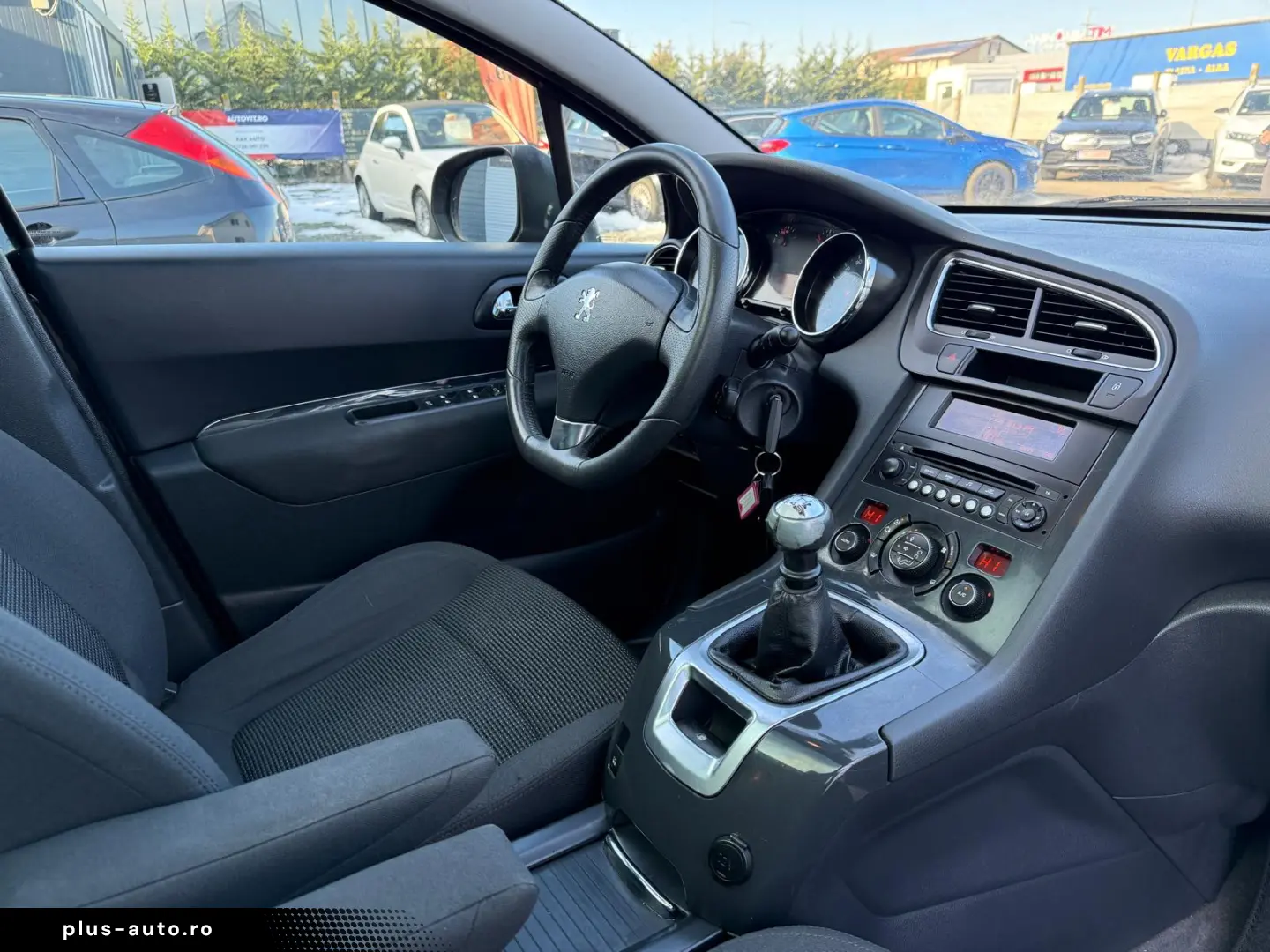 PEUGEOT 5008     7 LOCURI