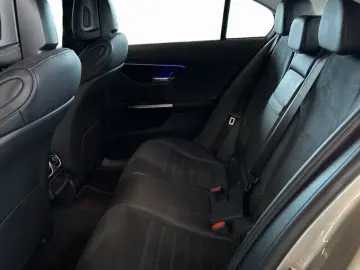 MERCEDES-BENZ C 180 AMG Line MBUX Premium Mild Hybrid 140 kW