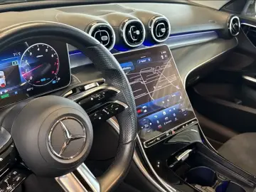 MERCEDES-BENZ C 180 AMG Line MBUX Premium Mild Hybrid 140 kW