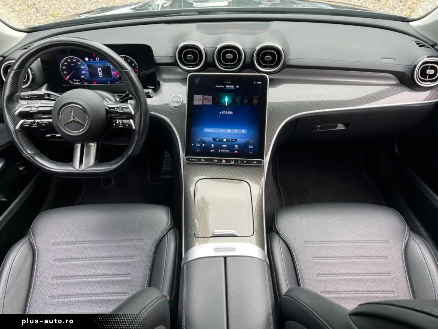 MERCEDES-BENZ C180 AMG-LINE NIGHTPAKET CARPLAY 1.HAND