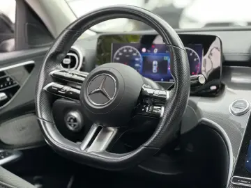 MERCEDES-BENZ C180 AMG-LINE NIGHTPAKET CARPLAY 1.HAND