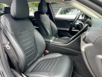 MERCEDES-BENZ C180 AMG-LINE NIGHTPAKET CARPLAY 1.HAND