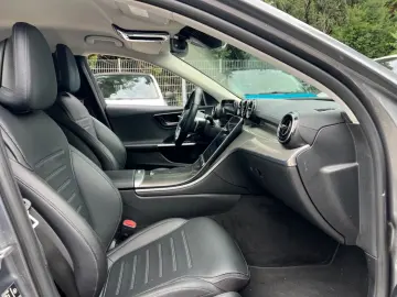 MERCEDES-BENZ C180 AMG-LINE NIGHTPAKET CARPLAY 1.HAND