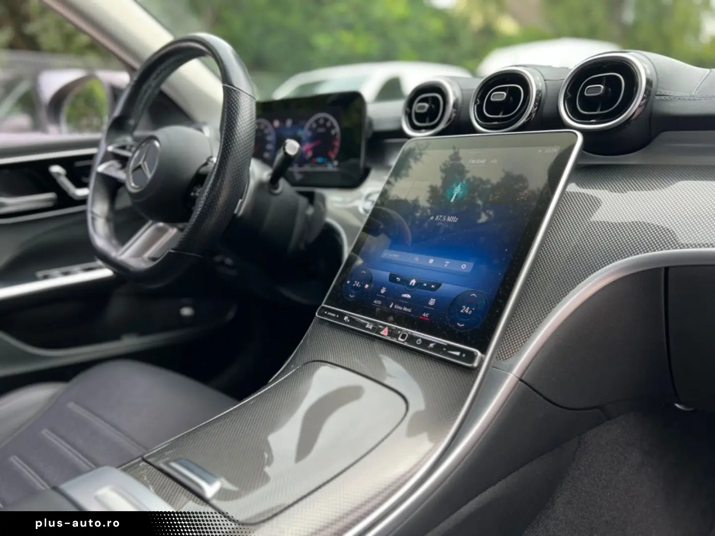 MERCEDES-BENZ C180 AMG-LINE NIGHTPAKET CARPLAY 1.HAND