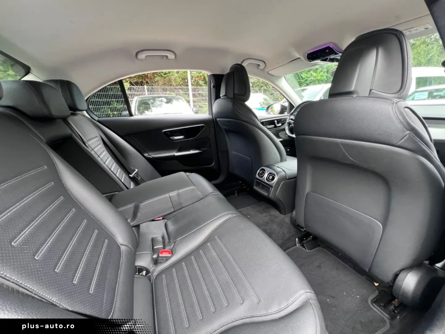 MERCEDES-BENZ C180 AMG-LINE NIGHTPAKET CARPLAY 1.HAND