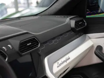 LAMBORGHINI URUS STOC PPF 2 SETURI ROTI