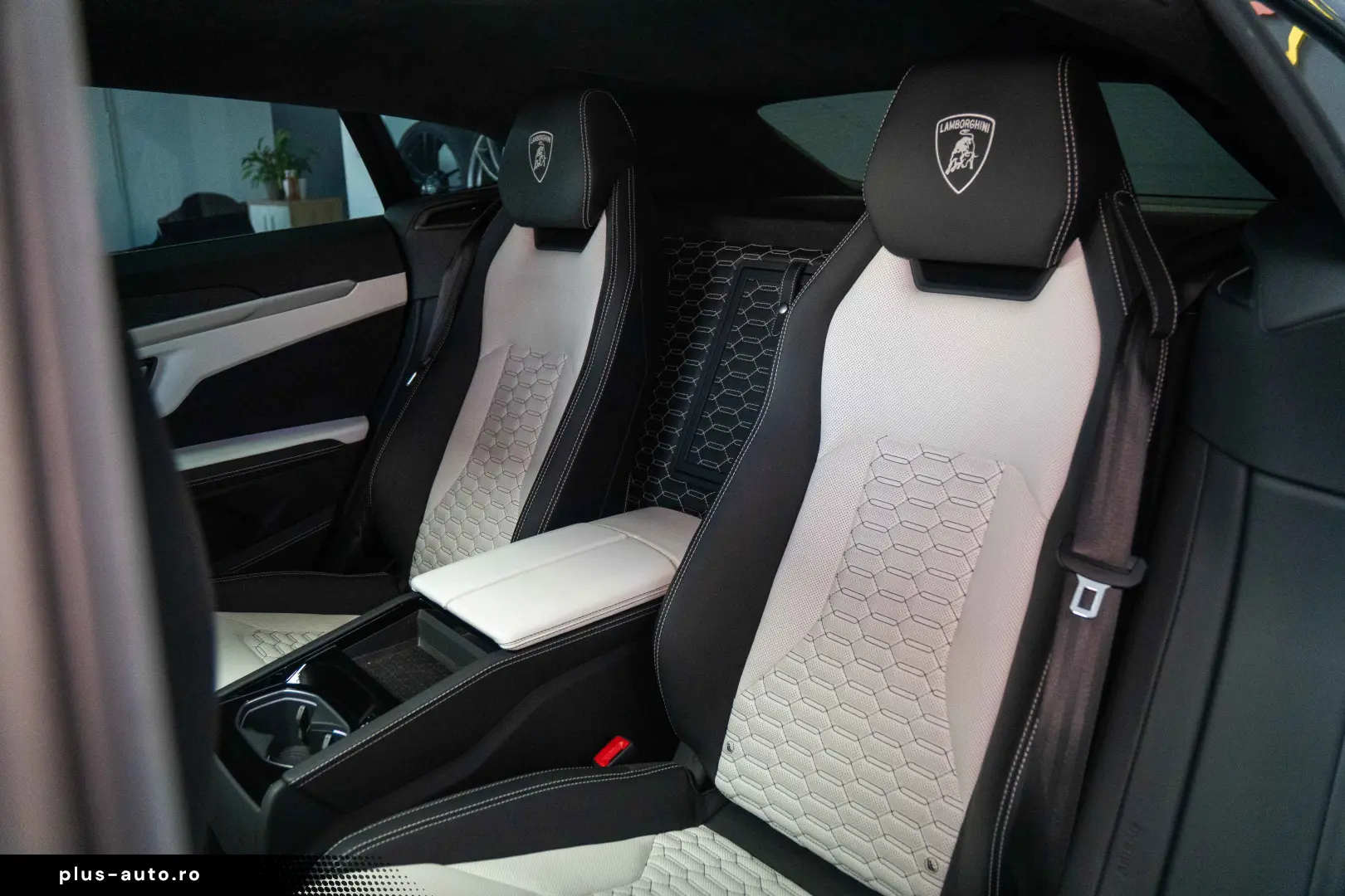 LAMBORGHINI URUS STOC PPF 2 SETURI ROTI