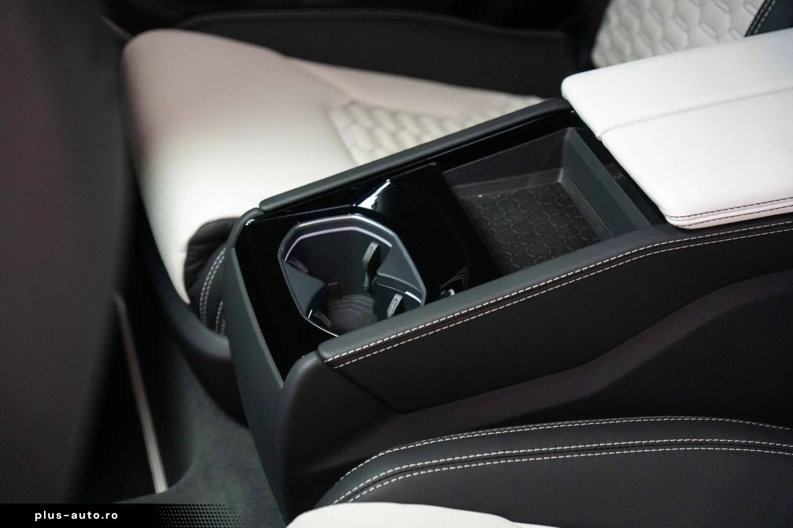 LAMBORGHINI URUS STOC PPF 2 SETURI ROTI