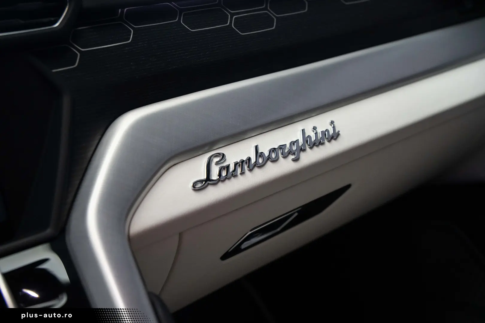 LAMBORGHINI URUS STOC PPF 2 SETURI ROTI