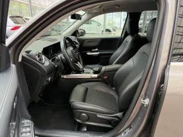 MERCEDES-BENZ GLB 200 d Progressive