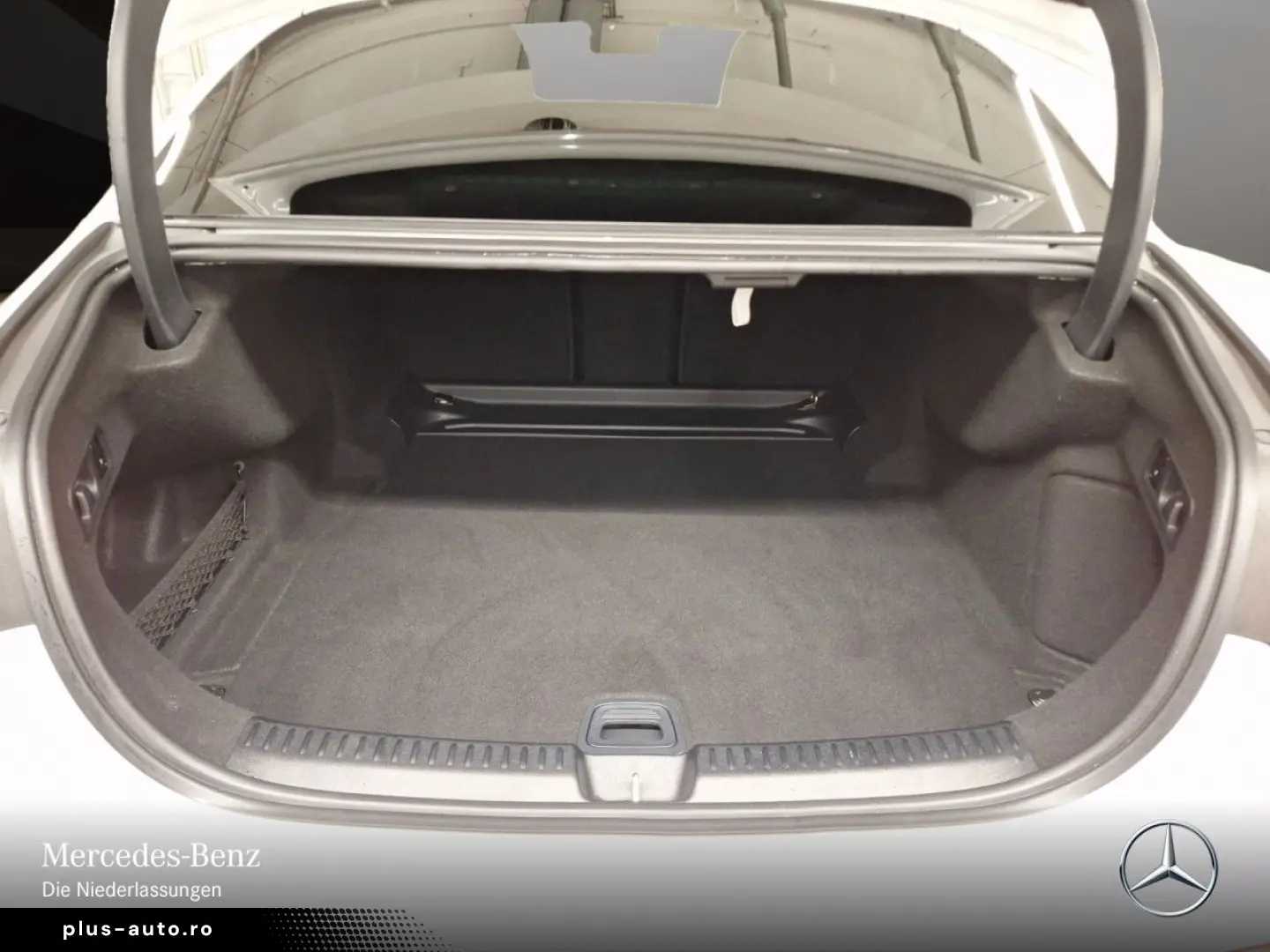 MERCEDES-BENZ E 200 AMG Advanced NIGHT 360  Bur4D DISTR KEY