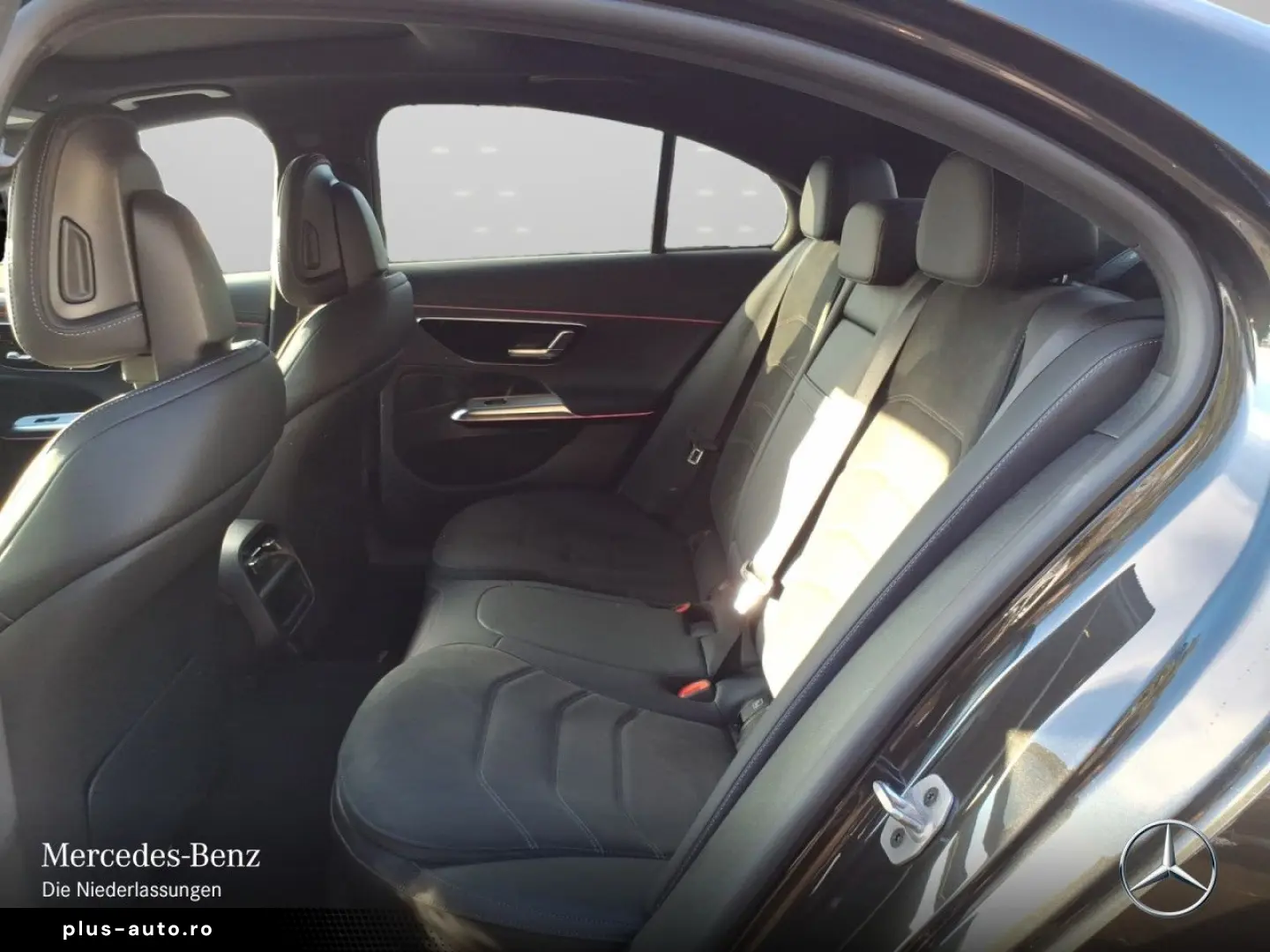 MERCEDES-BENZ E 200 AMG Adv.  PANO DIGI MEMO 360  DISTRONIC