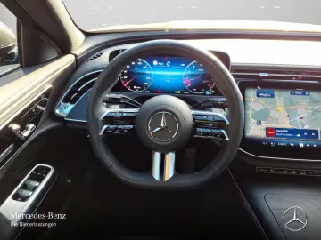 MERCEDES-BENZ E 200 AMG Adv.  PANO DIGI MEMO 360  DISTRONIC