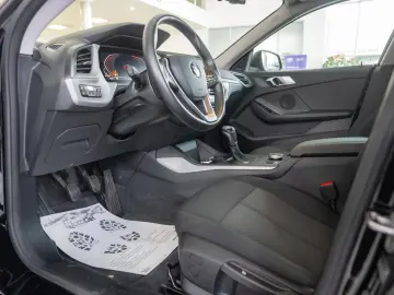 BMW Seria 2 Gran Coupé 218i Executive Edition