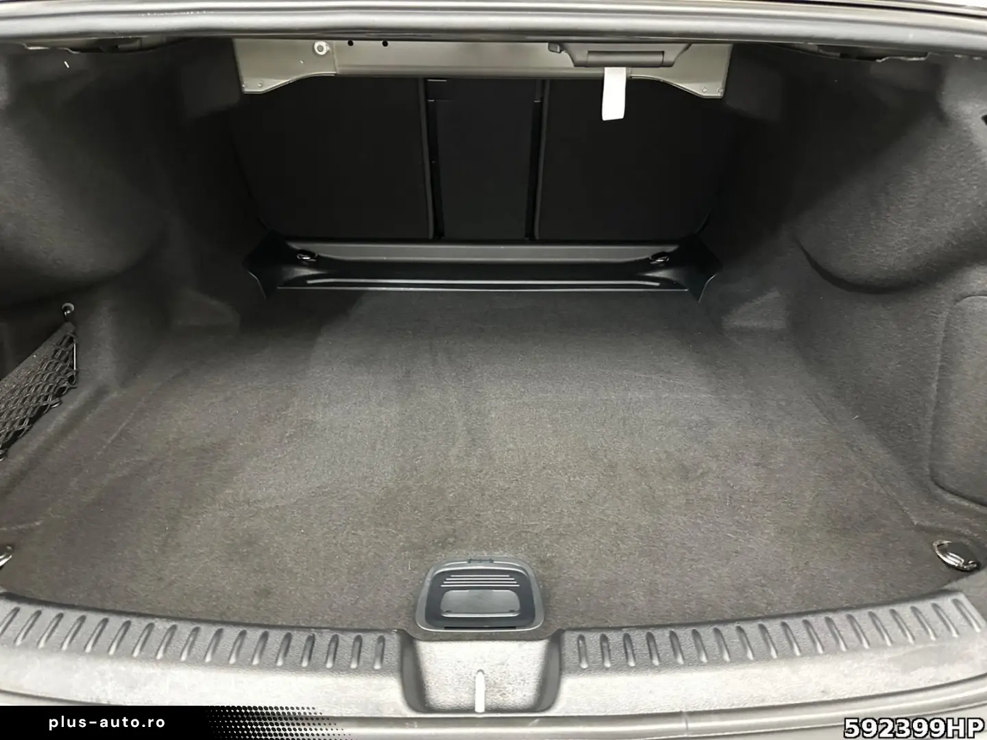 MERCEDES-BENZ E 220 d AMG Night DISTRONIC Ambiente KEYLESS