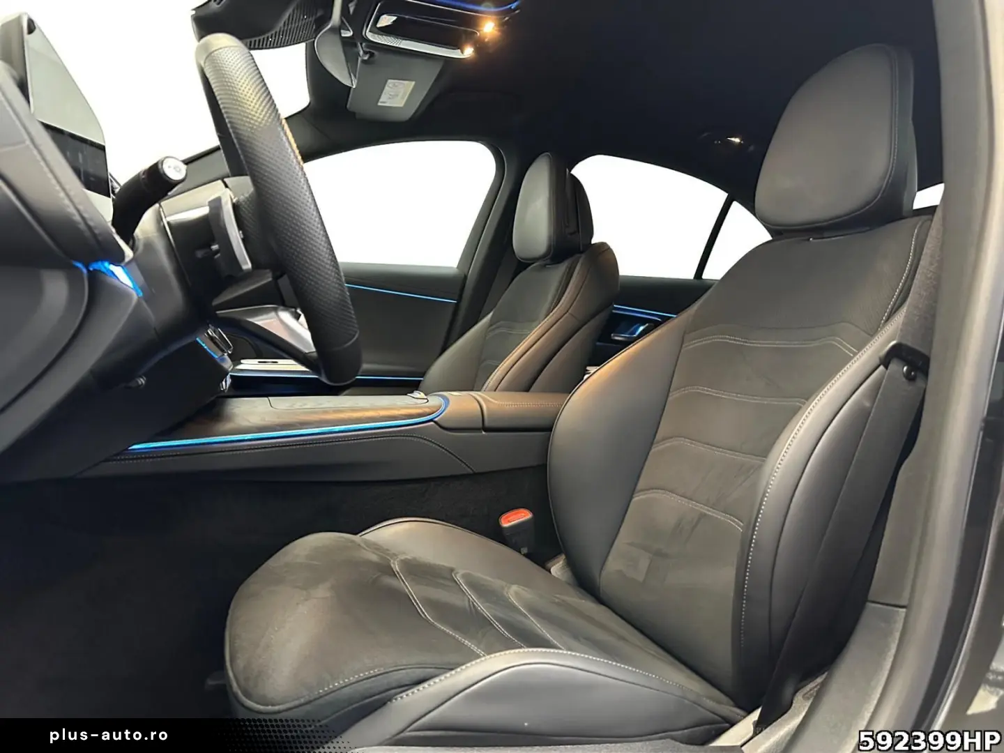 MERCEDES-BENZ E 220 d AMG Night DISTRONIC Ambiente KEYLESS